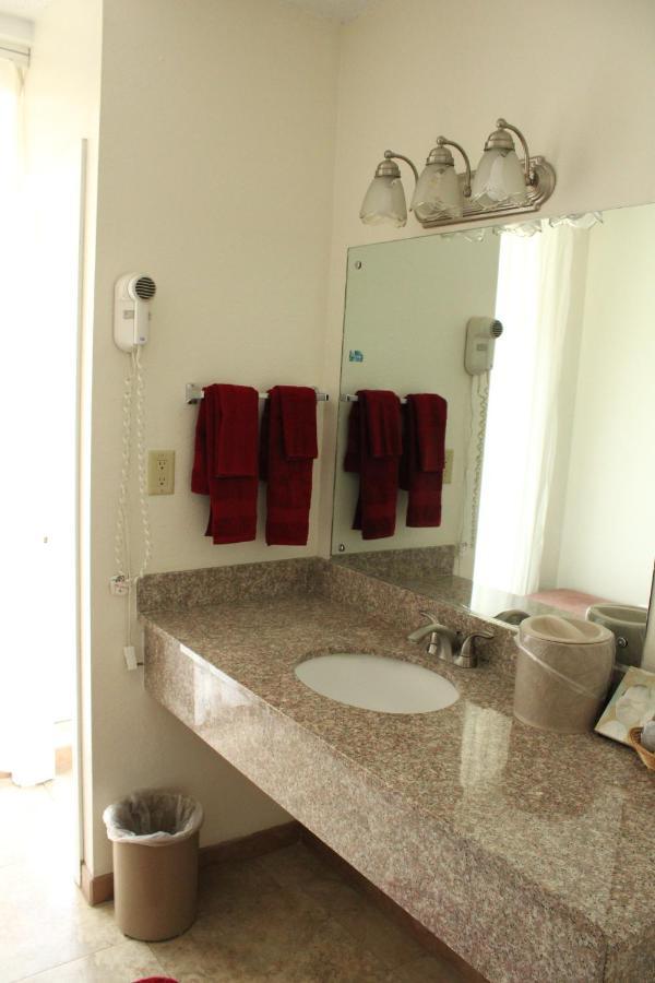 American Travel Inn Pullman Ngoại thất bức ảnh
