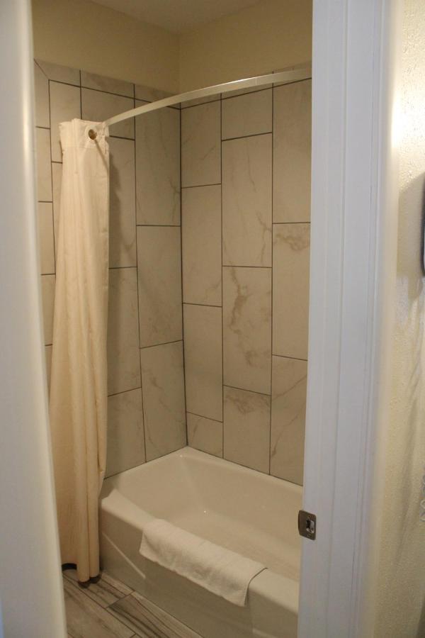 American Travel Inn Pullman Ngoại thất bức ảnh